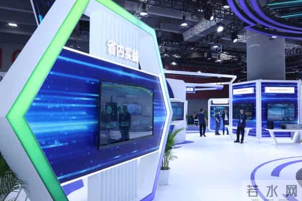 信创筑基，电信数智携信创能力亮相2025数智科技生态大会