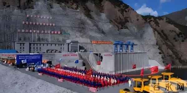 中国攻克世界级难题?1.2万亿引爆西藏经济,领先世界半个世纪