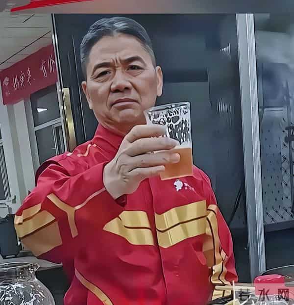 看这12位商业大佬学历，就明白上大学重要性了，身价全过百亿！