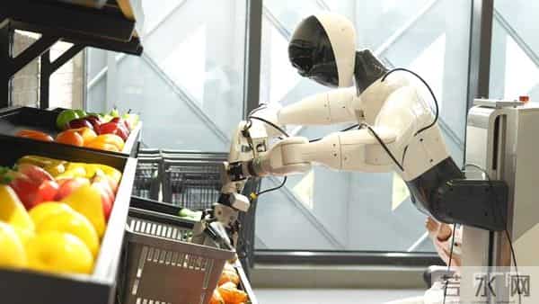 关键词读懂“十五五”｜“人工智能+” 为千行百业安装“智慧大脑”