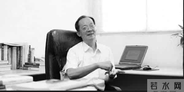 缅怀院士王迅：他是严谨的物理学家，也是复旦“代课”最多的老师