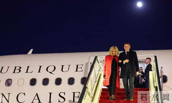 中法北京谈完，马克龙启程下一站，临走通告全球，日本怕啥来啥