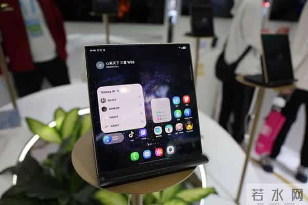 中国电信AI潜入千万终端：AI反诈守护老人，卫星手机降至2000元