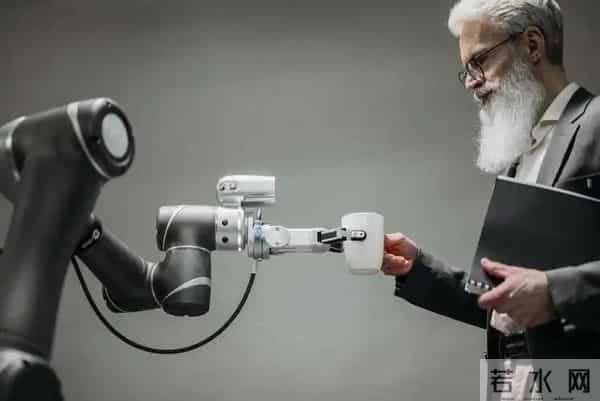 从工具到智能代理,纳德拉眼中的AI人机协作新框架