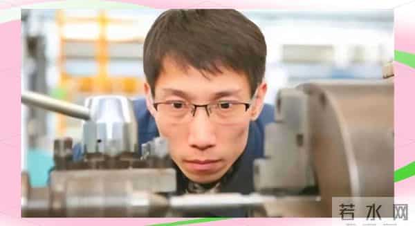 中国小伙立下大功，成功破解西方发动机绝密技术，国家奖励800万