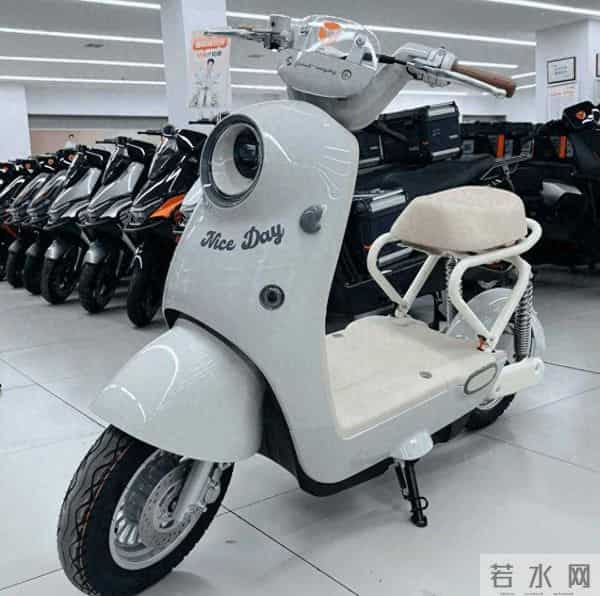 雅迪新车遭吐槽,新国标争议再起,后续车型能否翻盘?