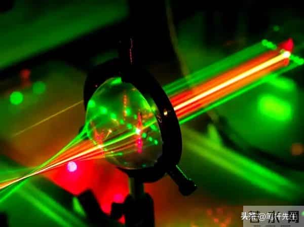 1.5 亿美元豪赌光刻技术！美国押注初创公司，剑指 ASML 垄断地位