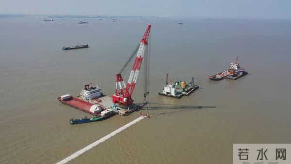 不拆南京长江大桥，3.5万吨大船能常年直达武汉吗？航道水深不足