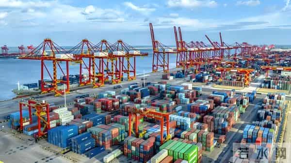 中法北京谈完，马克龙启程下一站，临走通告全球，日本怕啥来啥