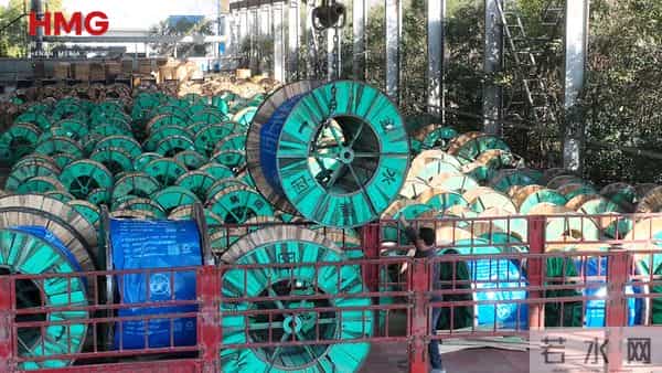 新乡:日产“500公里”!数字化助力特种电缆“加速跑”