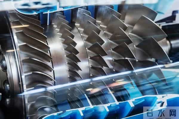 中国小伙立下大功，成功破解西方发动机绝密技术，国家奖励800万