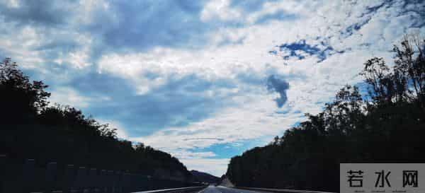 别装App了,你每天用的软件里,就藏着AI