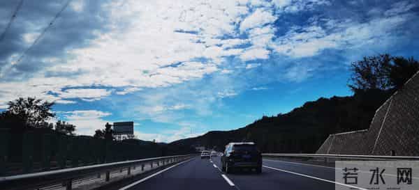 别装App了,你每天用的软件里,就藏着AI