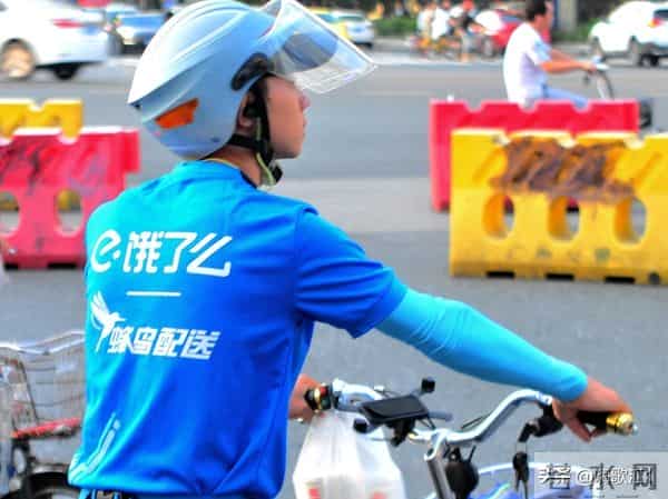 饿了么更名淘宝闪购?不是“换马甲”,是阿里本地生活的生死局