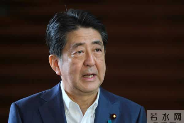 中法北京谈完，马克龙启程下一站，临走通告全球，日本怕啥来啥