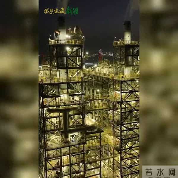 夜幕下的钢铁画卷：塔里木乙烯工程震撼亮相