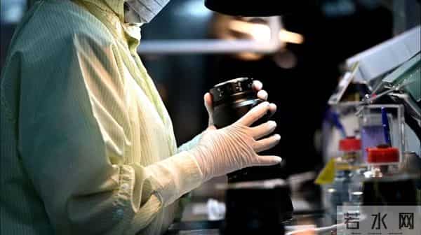 美国经济专家:芯片就如同盖房子,没有第一层,你不可能直接盖