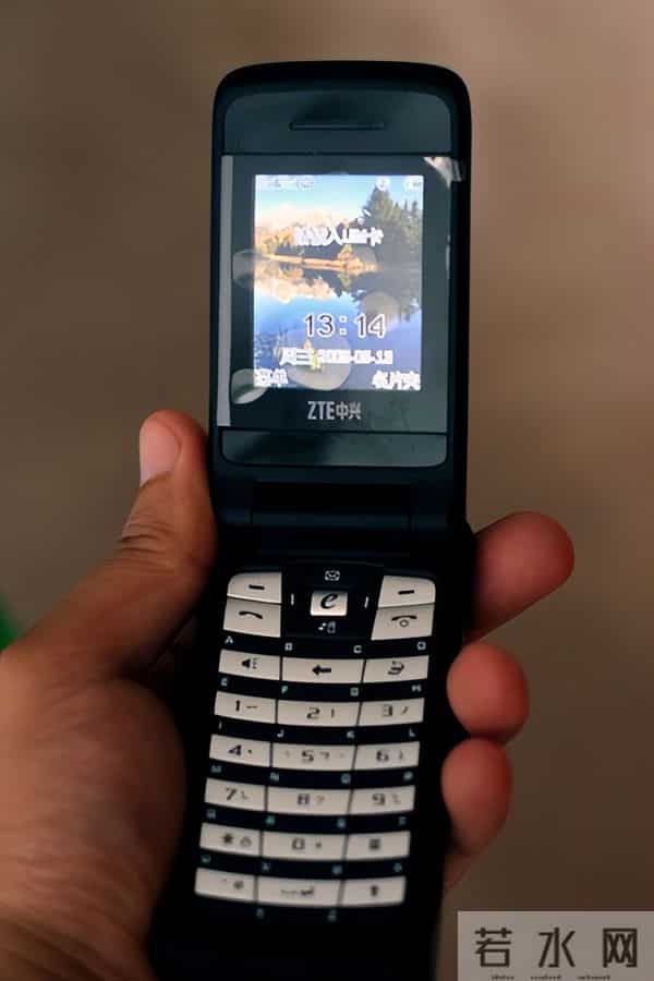 通信历史连载976-少数派手机之短命的Fastap全键盘手机-LG和中兴