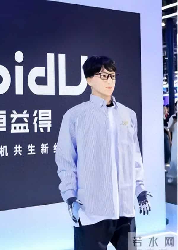 中国招收机器人攻读戏剧博士