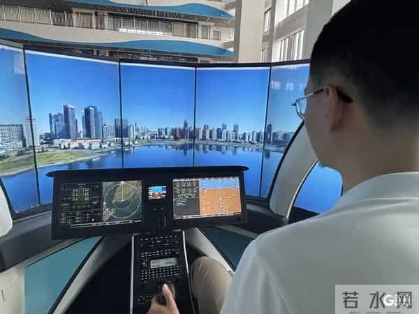 青岛机场崂山城市航站楼项目加速施工,交付全国首台eVTOL工程模拟机……崂山区加速构建低空经济产业生态圈