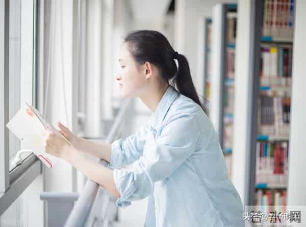 AI实战派“双非”高校：南邮、杭电领跑，这里毕业是“抢手货”！