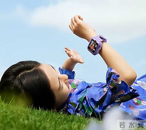 儿童手表代替手机,化身青少年社交硬通货