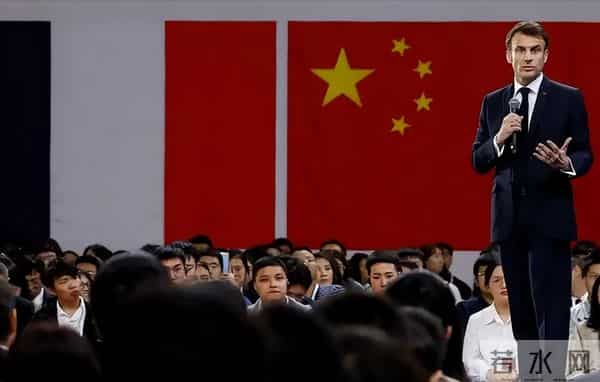 中法北京谈完，马克龙启程下一站，临走通告全球，日本怕啥来啥