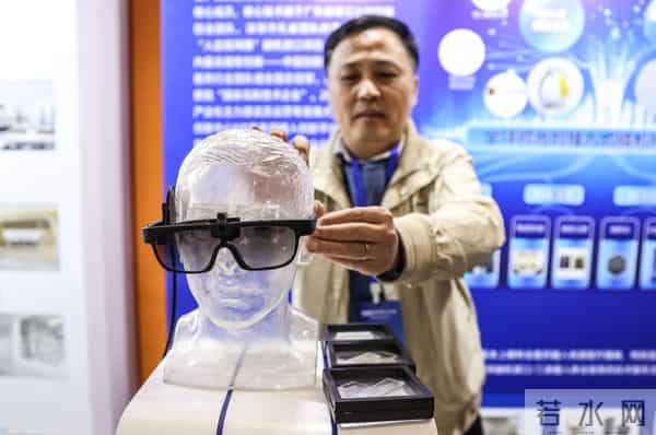 国内首次大规模多赛道脑机接口竞技赛在沪举行，参赛队员平均年龄仅25岁