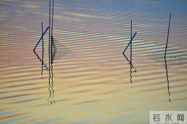 量子世界的恐怖现象，观察者效应，观察能改变结果，“心想事成”的秘密或许藏在量子领域内！意识或者真的是一种很强大的能力被人忽视了！