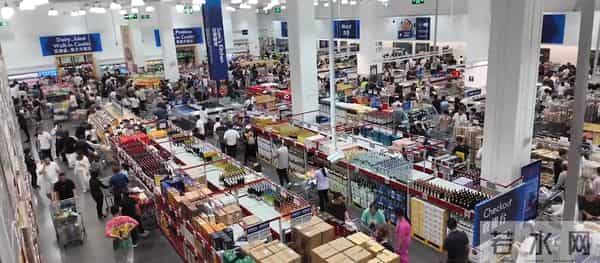 260元会员费买个寂寞？山姆上架薛记炒货，中产还能陪它演多久？