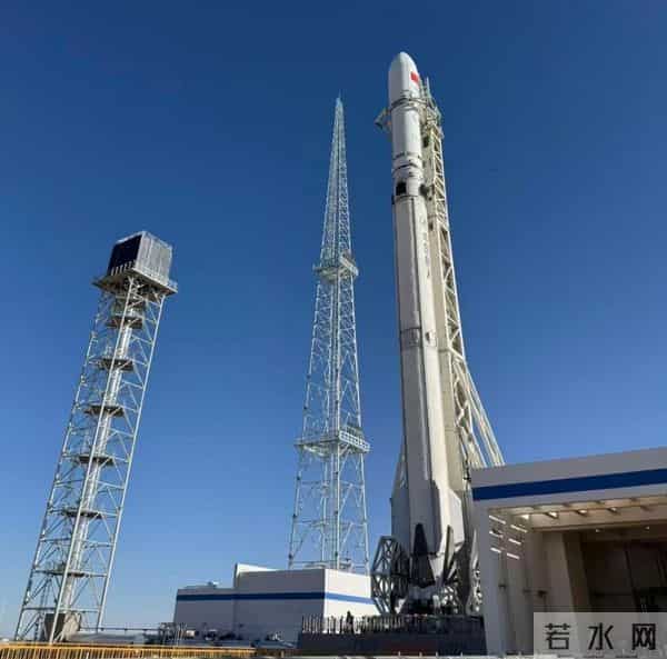 朱雀三号首飞入轨，回收失败！它多重要？长征十二号甲发射准备