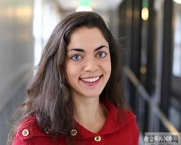 马斯克终于公开了！在最新访谈中亲口承认39岁的希文是“我的爱人”，这位Neuralink女高管不仅是四孩母亲，还拥有印度血统