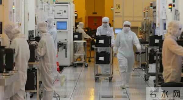 黄仁勋太直白,彻底伤了特朗普脸面,不是美国不想卖,是中国不买账了