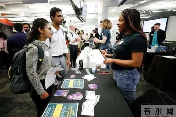 我用四层“平权模型”，拆穿了未来10年最大的财富谎言