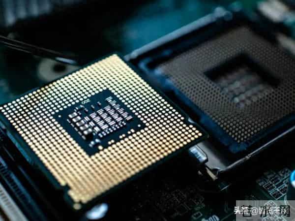 没有美国的技术,中国永远造不出国产芯片?现实啪啪打脸了