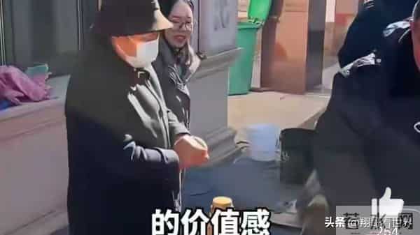 刘强东也没想到，因为父母在食堂一个举动，“口碑”再次迎来暴涨