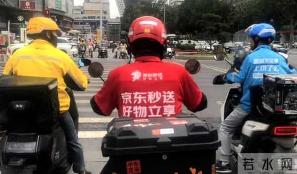 平均每天多烧6.8亿元：外卖大战谁是赢家