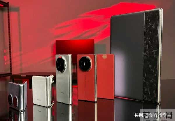 折叠屏手机晚上睡觉的时候该咋放？需要展开吗？折叠机全攻略分享