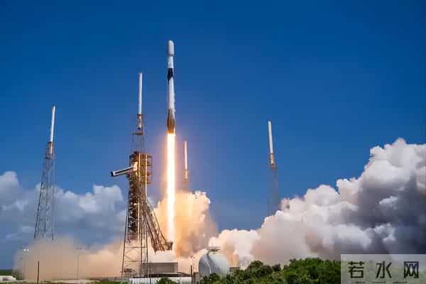 特讯！朱雀三号火箭回收失败，外媒嘲讽中美差距，网友不骂反赞