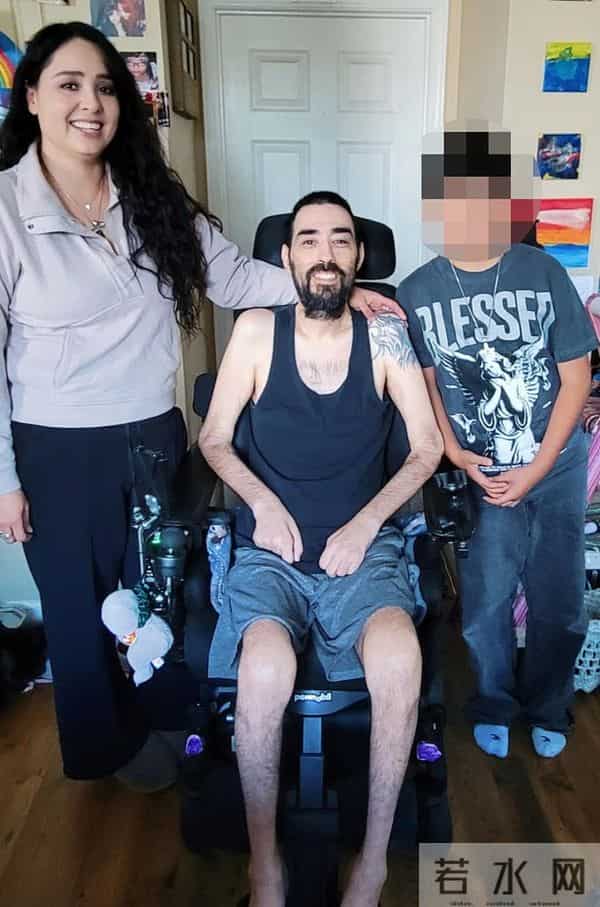 马斯克脑机又出丑闻?神秘4号人间蒸发!表面开心私下却说想死?