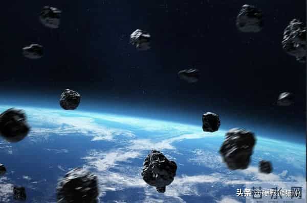 神舟二十号舷窗受损细节公布,中国第一次太空修飞船,究竟多重要