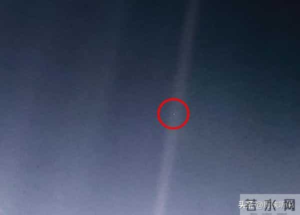 距地球231亿公里的旅行者号，传回照片：人类可能不是唯一生命