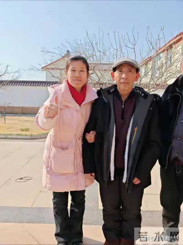 刘强东也没想到，因为父母在食堂一个举动，“口碑”再次迎来暴涨