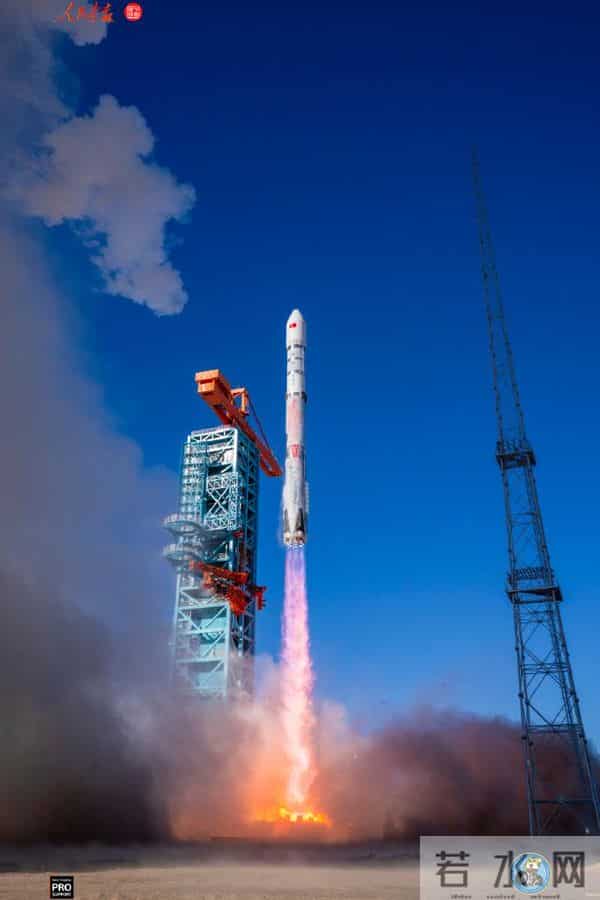 二级顺利入轨，一级落地坠毁，朱雀三号首飞到底成功还是失败？