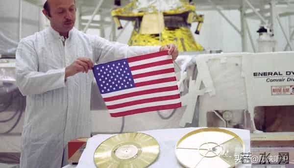 距地球231亿公里的旅行者号，传回照片：人类可能不是唯一生命