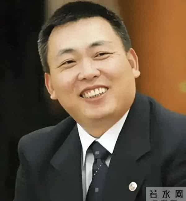 雷军跌落，段永平封神：他才是首富背后的男人