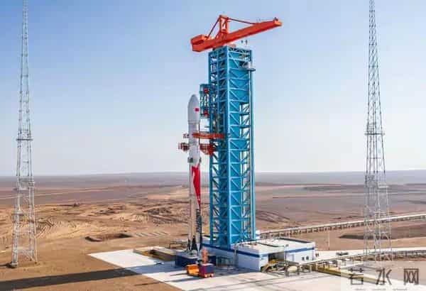 “朱雀”飞天送“昊龙”！我国首款复用火箭将送首架航天飞机上天