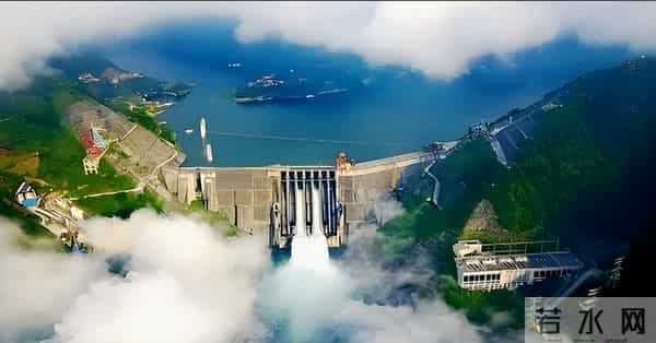 中国攻克世界级难题！1.2万亿引爆西藏经济，领先世界半个世纪