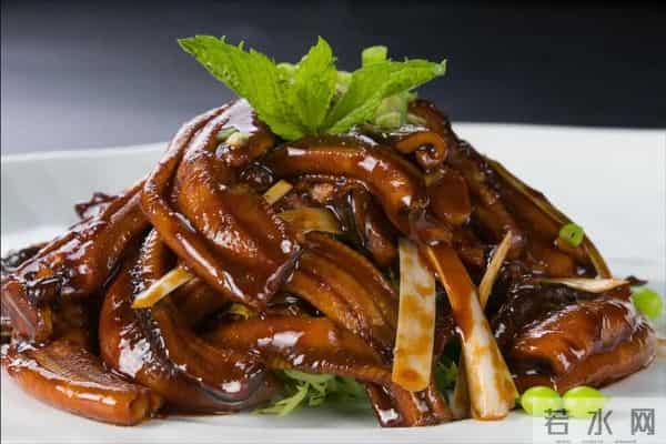 黄鳝在日本泛滥成灾，钻洞破坏农田，让当地人头疼不已，为何当地人不吃了它？