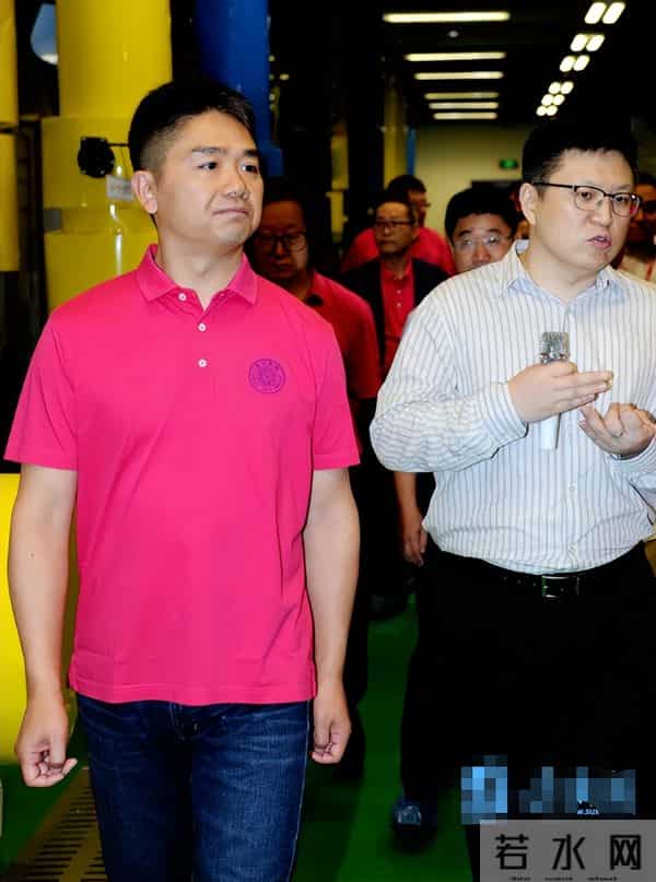 章泽天也没想到，父母仅用一个举动，就让儿子刘强东实现口碑暴涨